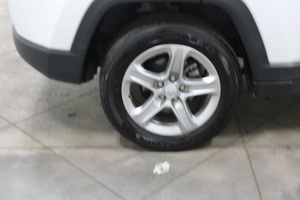 Used 2024 Jeep Compass Latitude AWD/4WD image 47