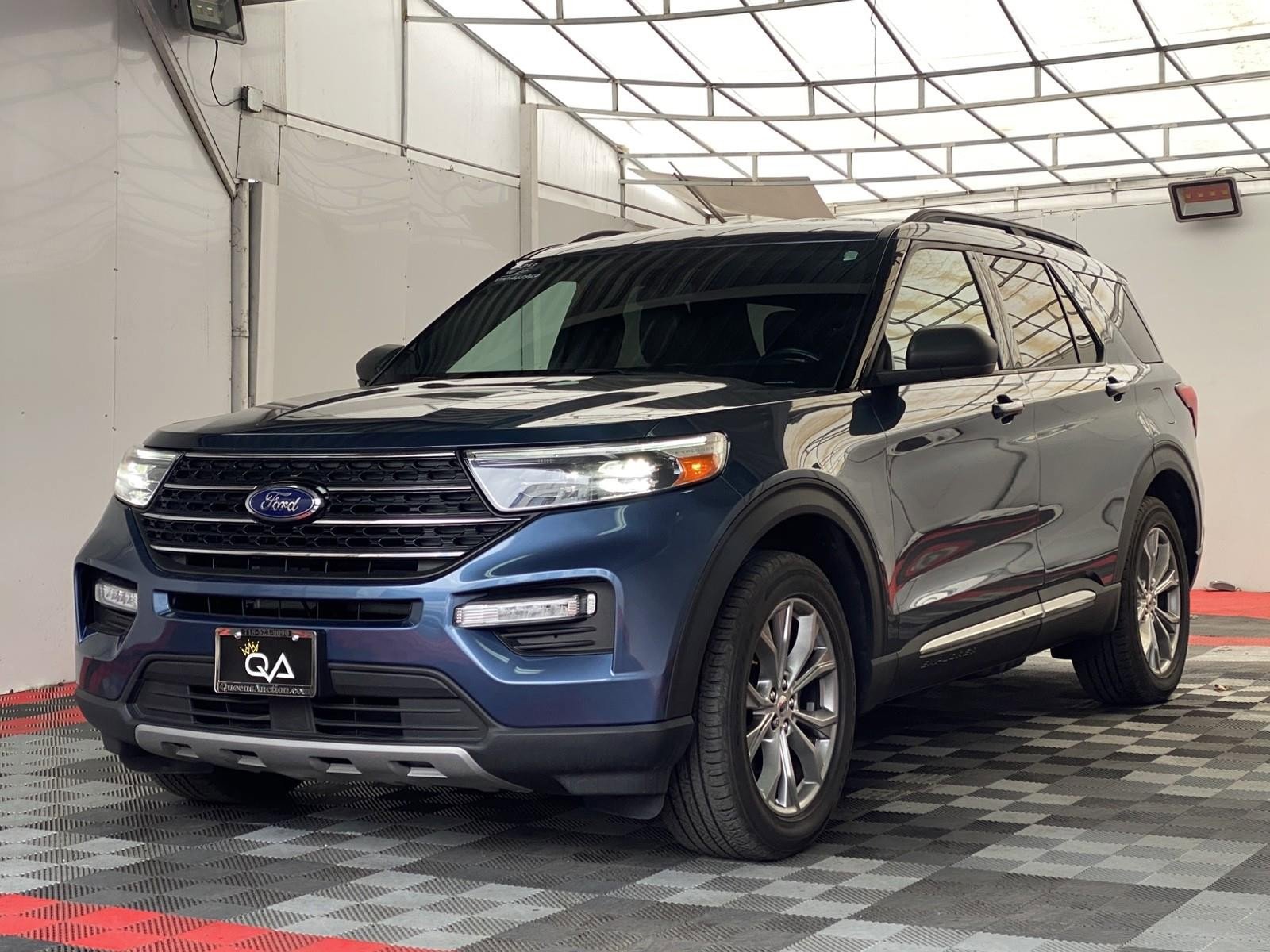 Used 2020 Ford Explorer XLT w/ Equipment Group 202A image 3