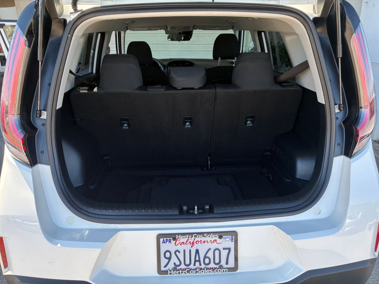 Used 2025 Kia Soul LX w/ LX Technology Package image 31