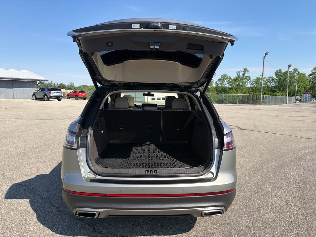 Used 2023 Lincoln Nautilus Reserve w/ Equipment Group 201A AWD/4WD image 10