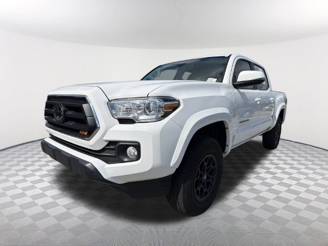 Used 2022 Toyota Tacoma SR5 w/ Technology Package RWD image 1