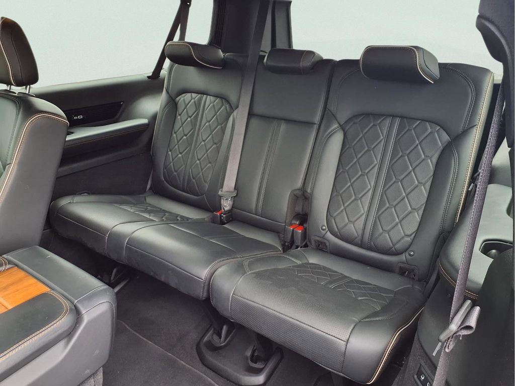 Used 2024 Jeep Grand Wagoneer L Series III image 27