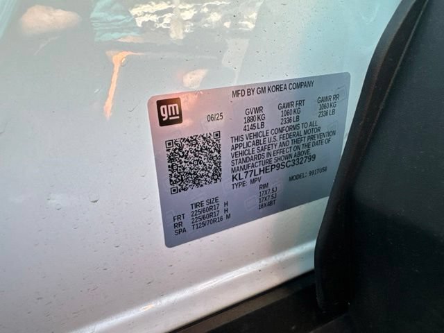 Used 2025 Chevrolet Trax LT w/ LT Convenience Package FWD image 28