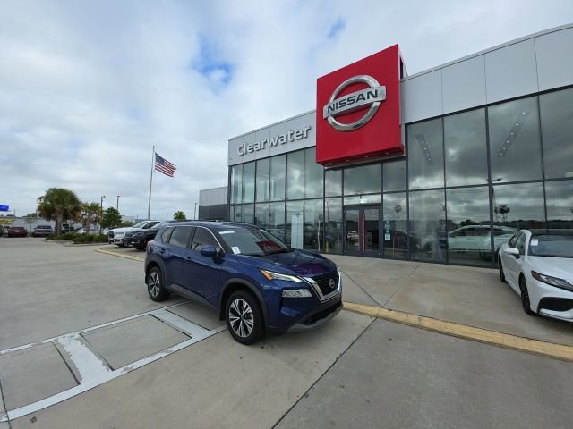 Used 2023 Nissan Rogue SV image 1