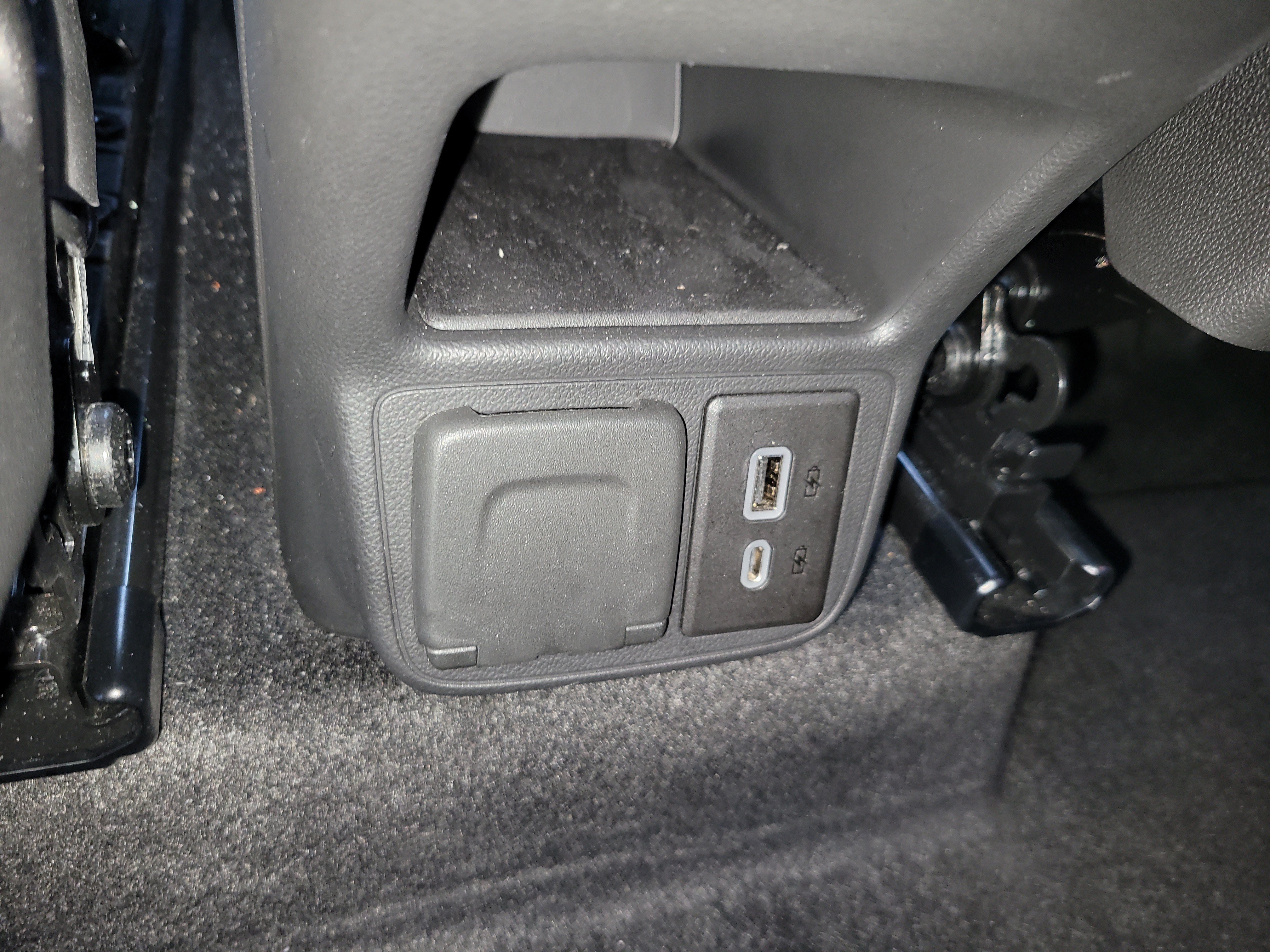 Used 2023 Buick Encore GX Essence w/ Experience Buick Package FWD image 13