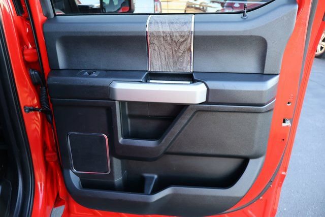 Used 2019 Ford F250 Lariat w/ Chrome Package image 23