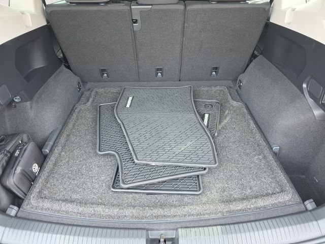 Used 2022 Volkswagen Tiguan S w/ IQ.Drive Package image 32