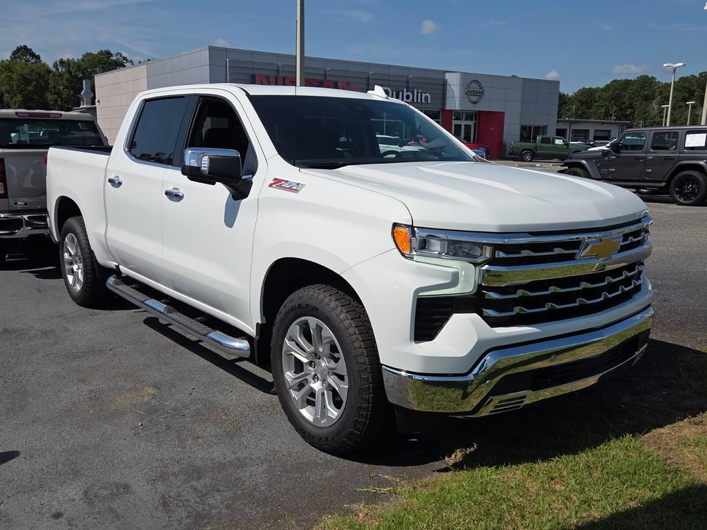 New 2026 Chevrolet Silverado 1500 LTZ w/ LTZ Premium Package AWD/4WD image 18