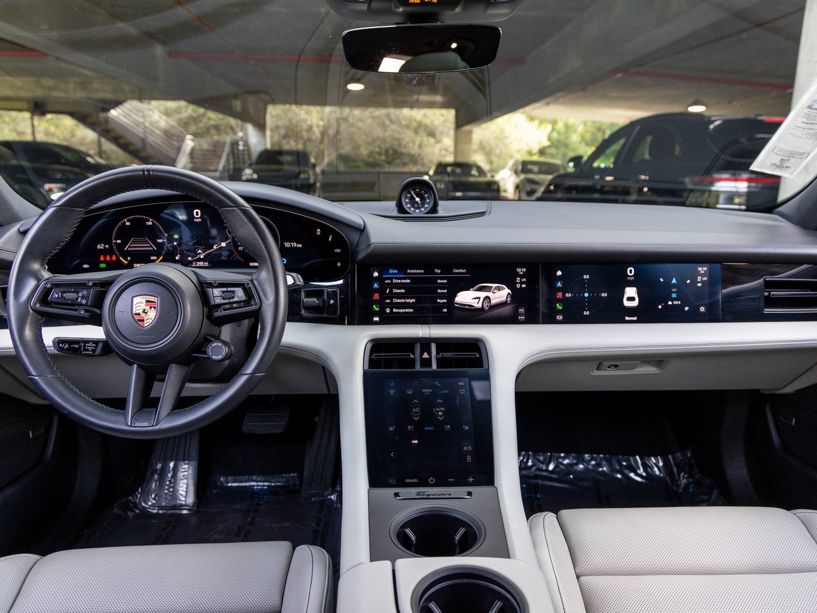 Certified 2022 Porsche Taycan 4 Cross Turismo image 4