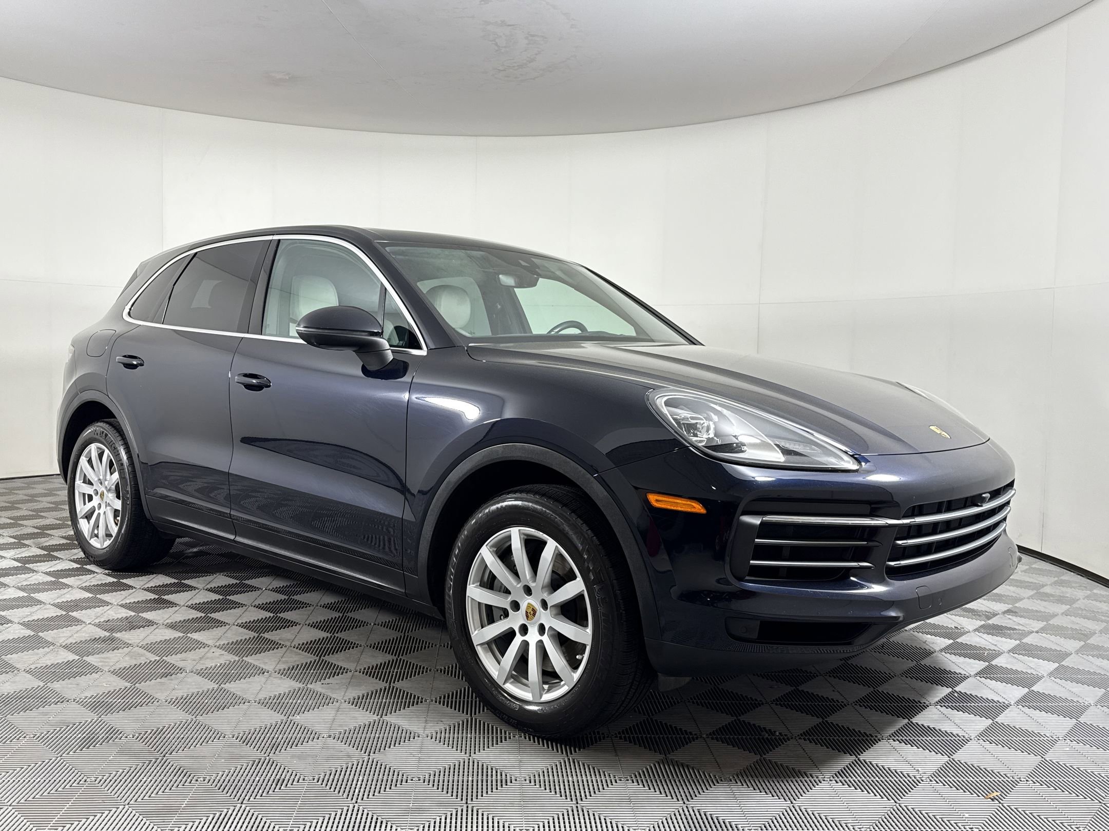 Used 2019 Porsche Cayenne S AWD/4WD image 6