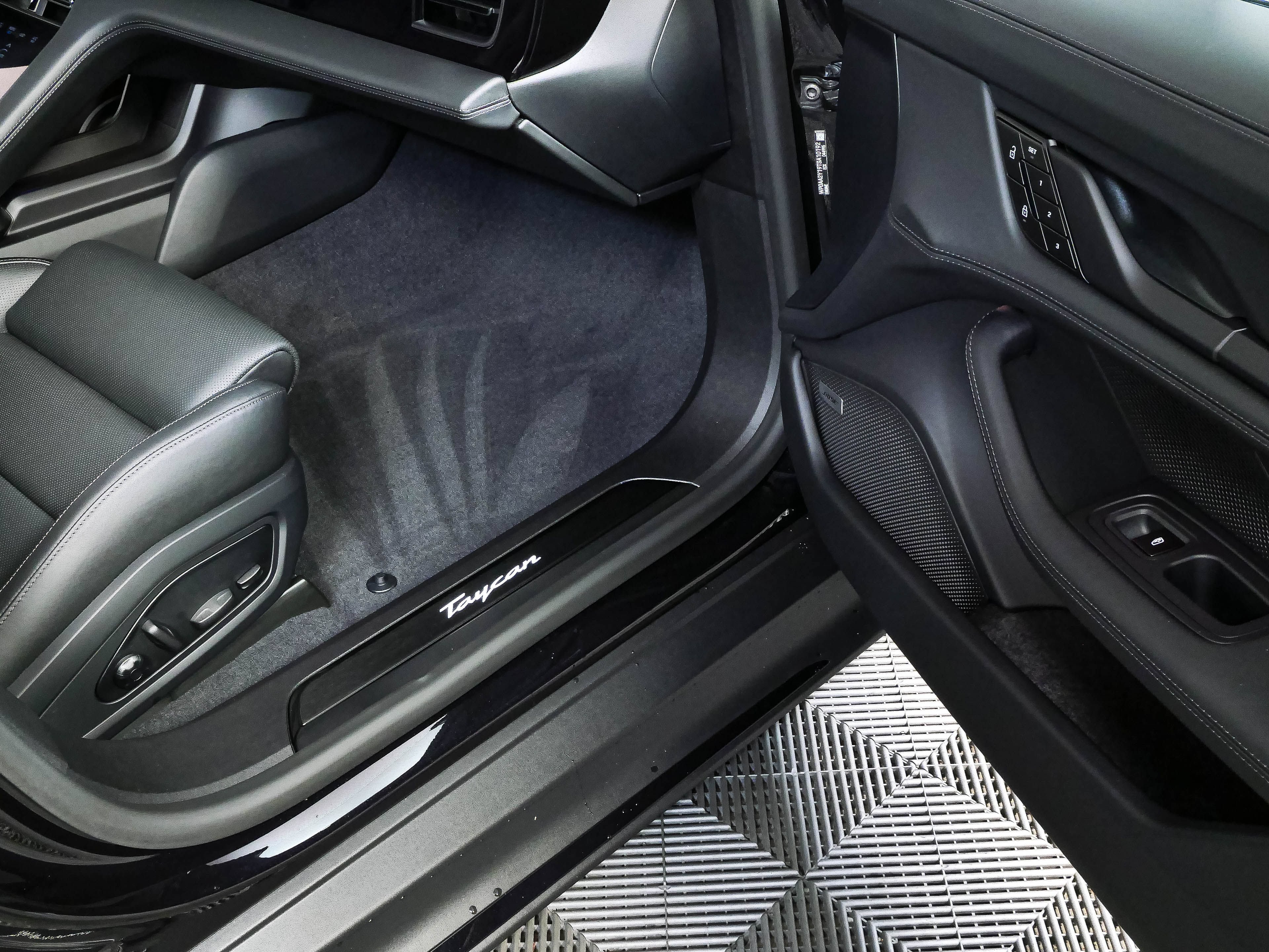 New 2026 Porsche Taycan RWD image 26