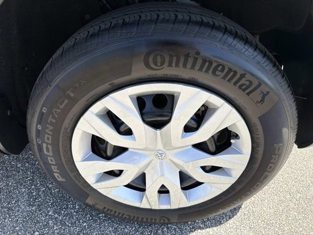 Certified 2025 Toyota Corolla Cross L image 31