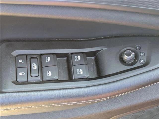 Used 2023 Jeep Grand Cherokee L Laredo image 11