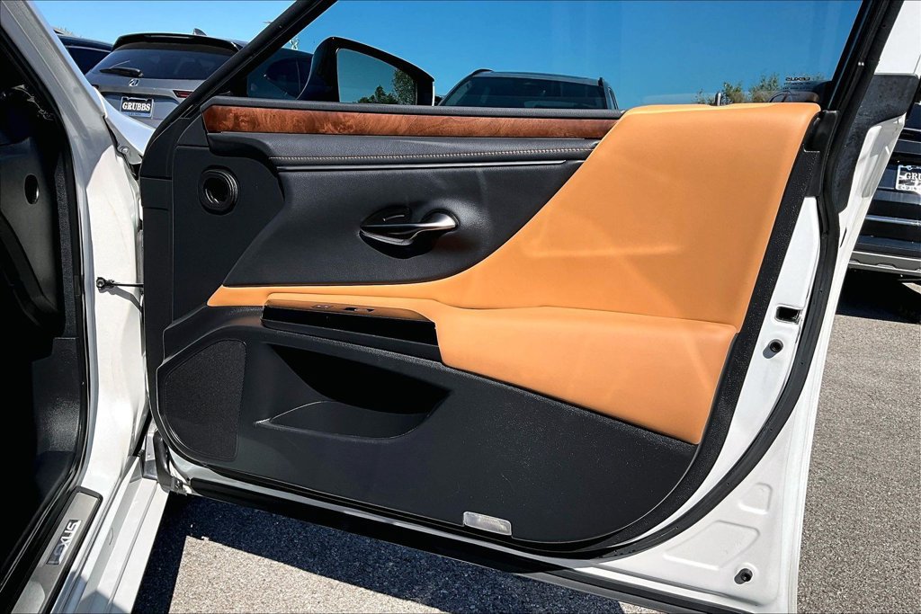 Used 2024 Lexus ES 350 w/ Premium Package FWD image 23