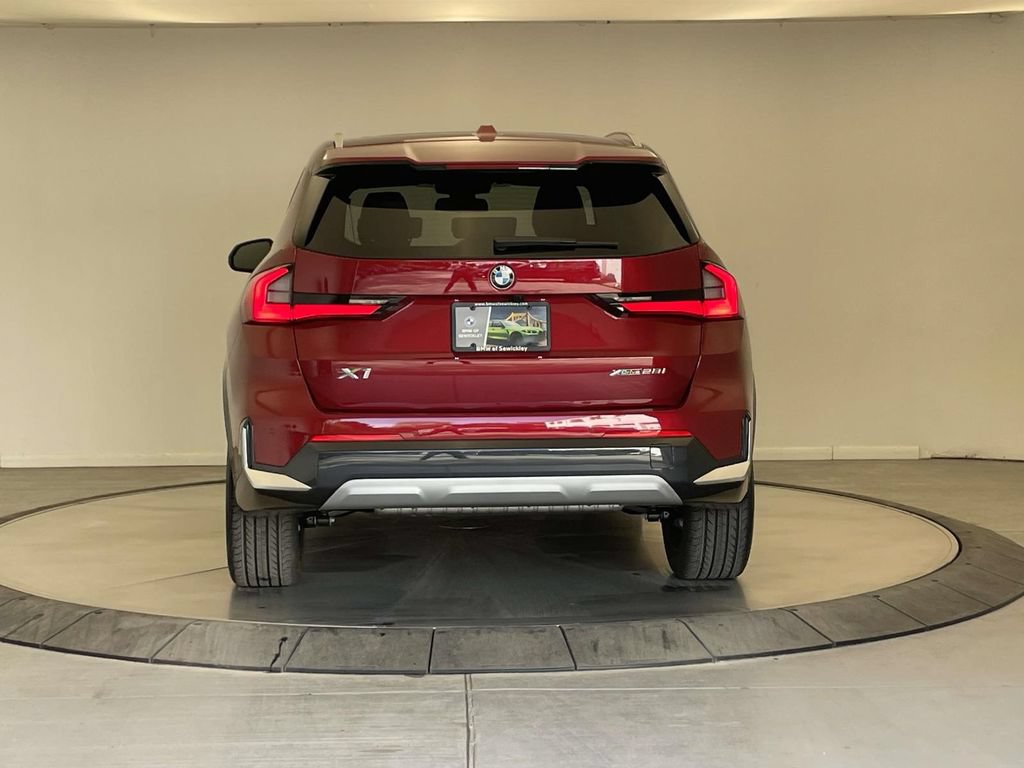 New 2026 BMW X1 xDrive28i w/ Convenience Package AWD/4WD image 4