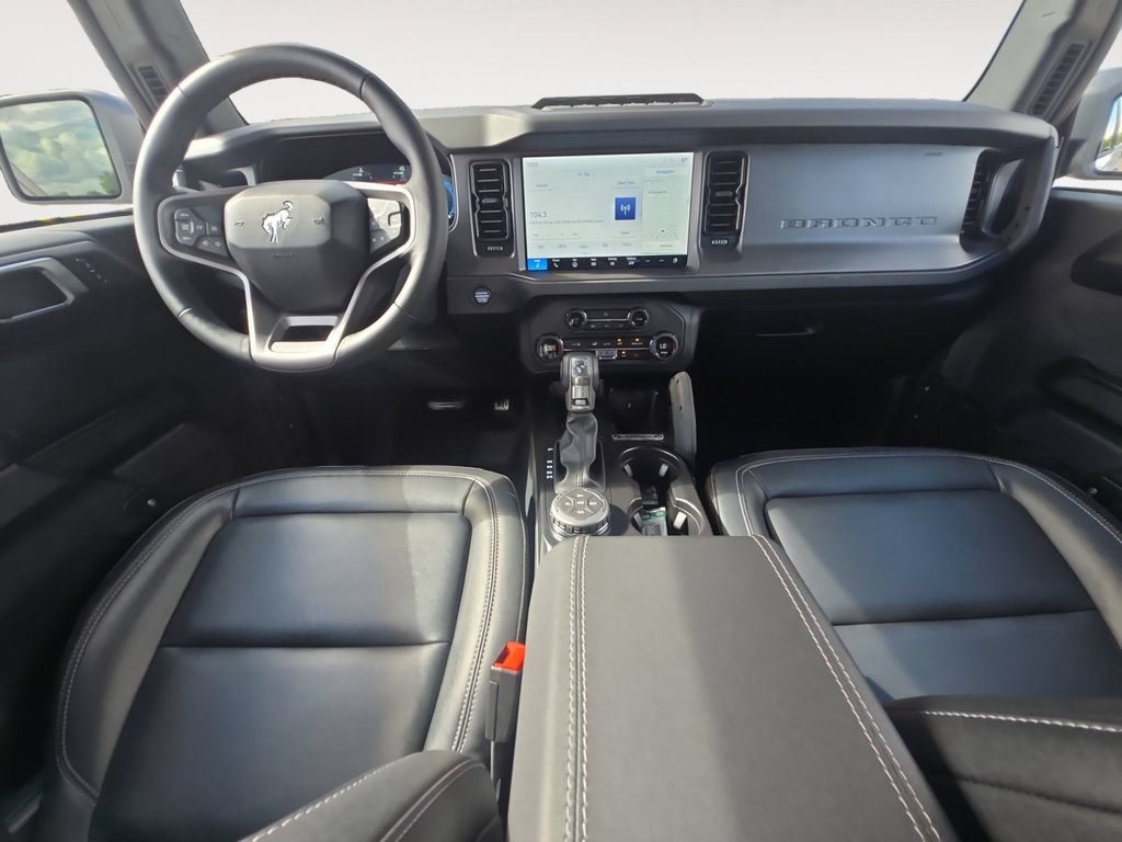 Used 2025 Ford Bronco Badlands AWD/4WD image 16