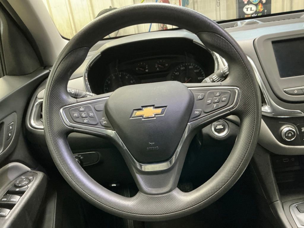 Used 2021 Chevrolet Equinox LS image 19