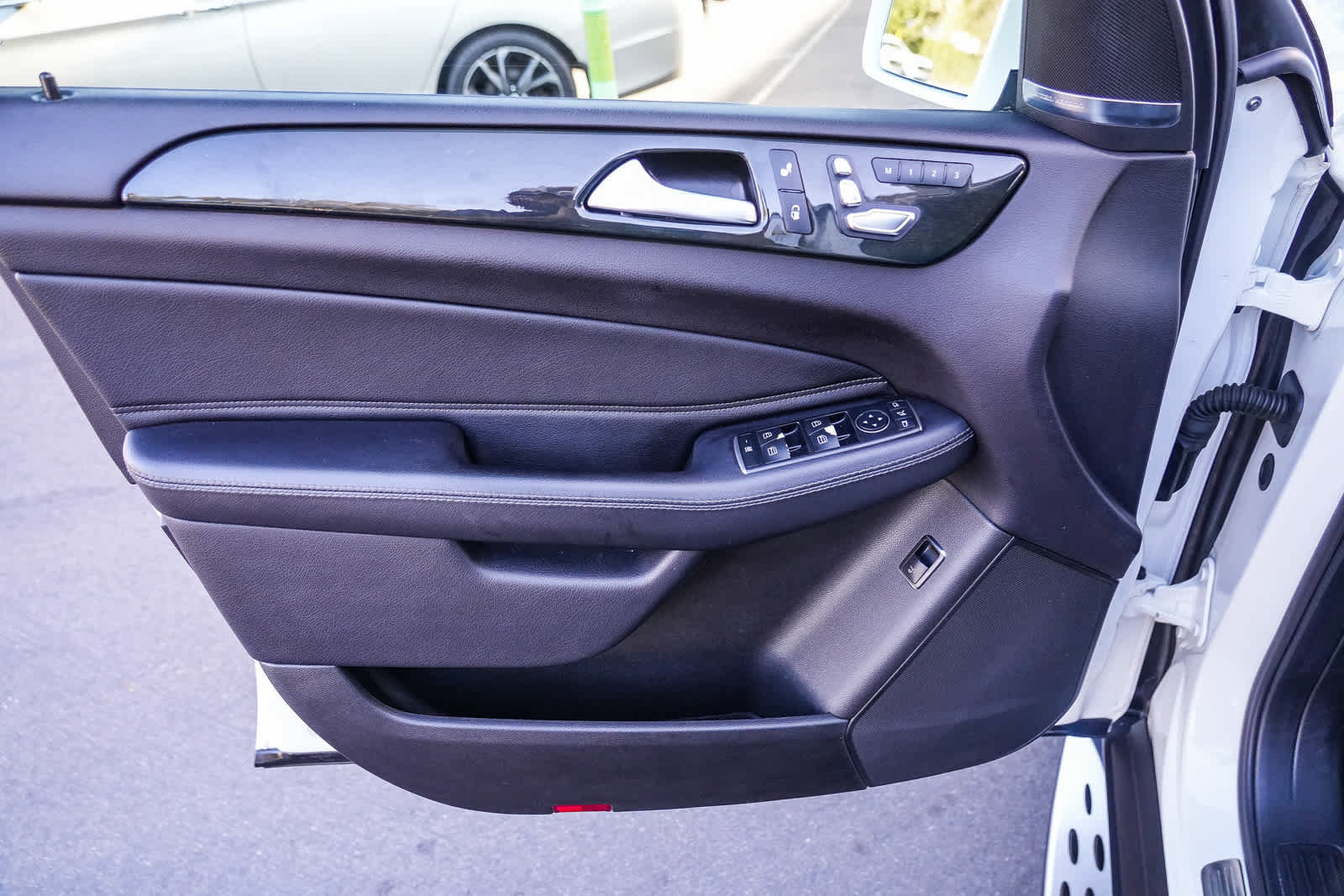 Used 2017 Mercedes-Benz GLE 350 image 18