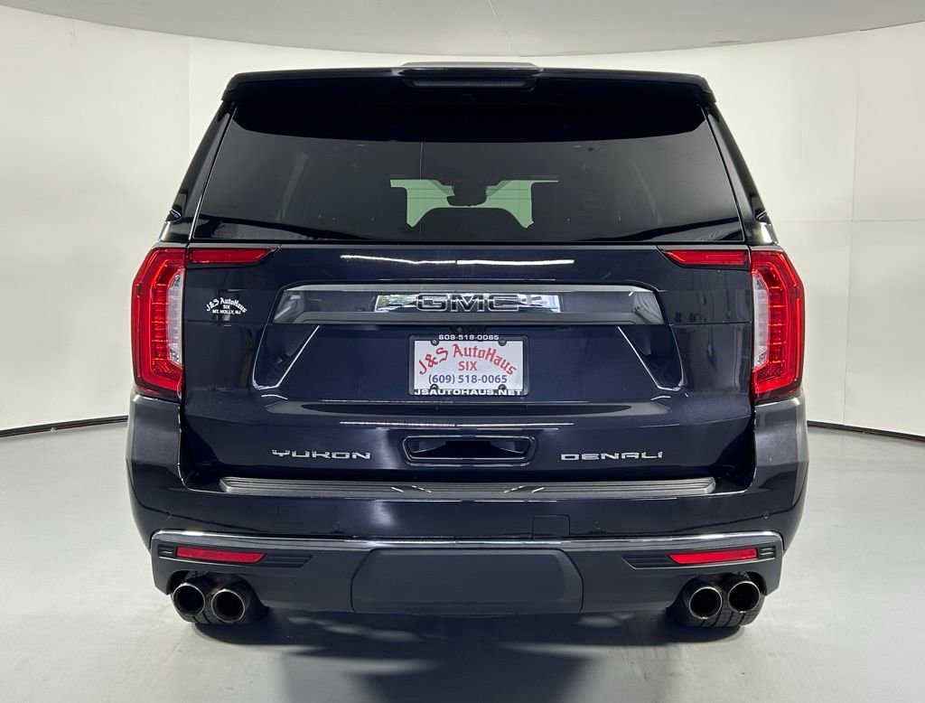 Used 2023 GMC Yukon Denali Ultimate w/ LPO, Floor Liner Package AWD/4WD image 6