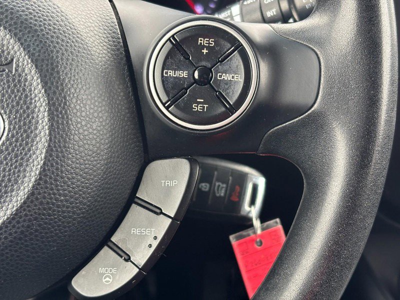 Used 2016 Kia Soul + image 21