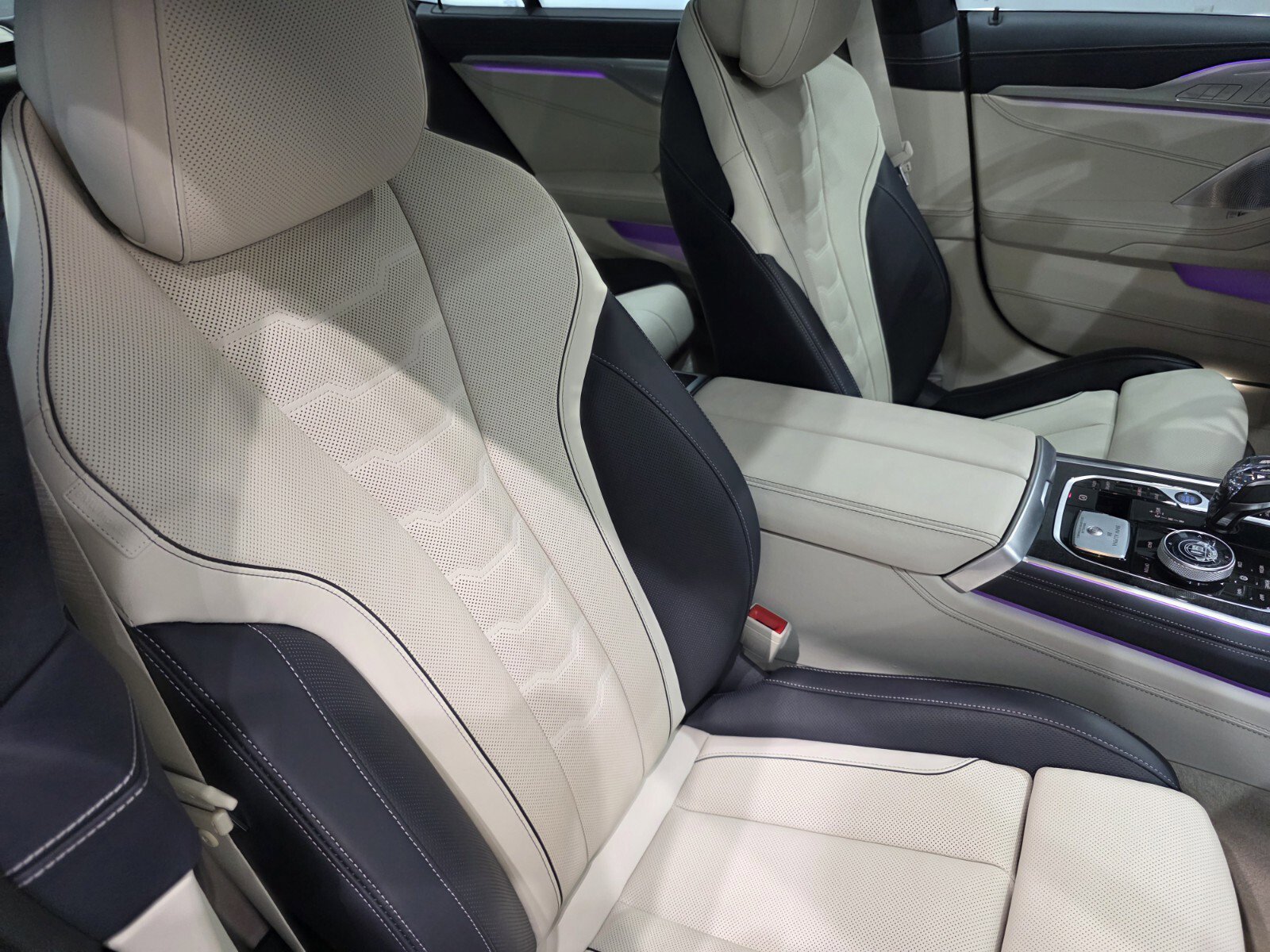 Used 2025 BMW ALPINA B8 xDrive Gran Coupe image 24