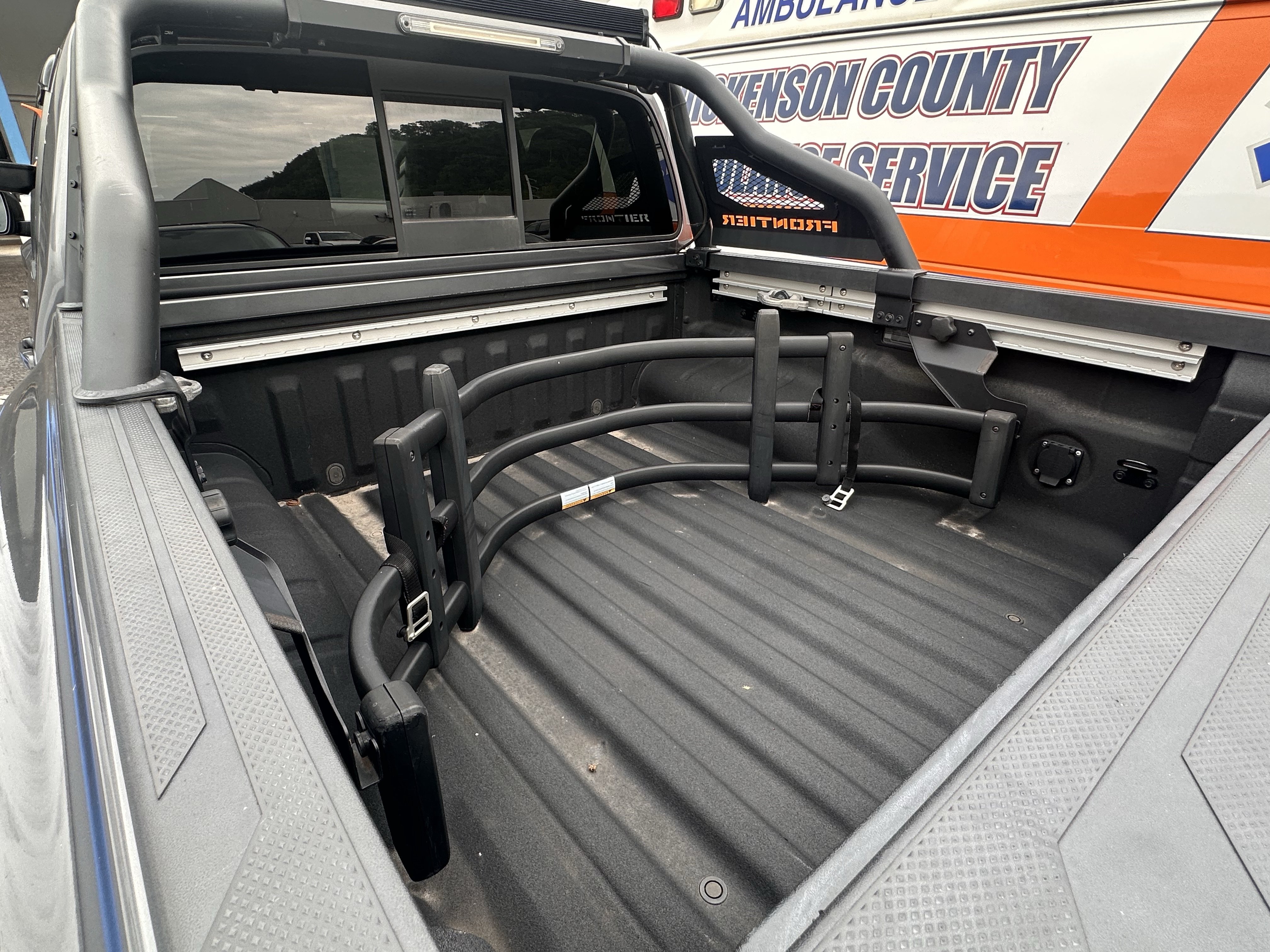 Used 2022 Nissan Frontier SV AWD/4WD image 12