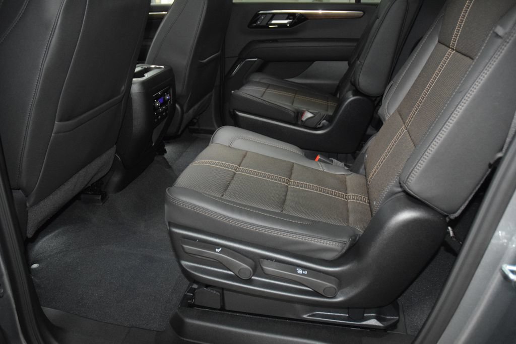 New 2026 Chevrolet Suburban High Country AWD/4WD image 43