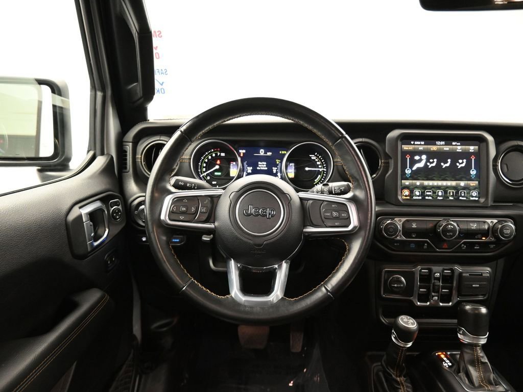 Used 2022 Jeep Wrangler Unlimited Sahara image 33