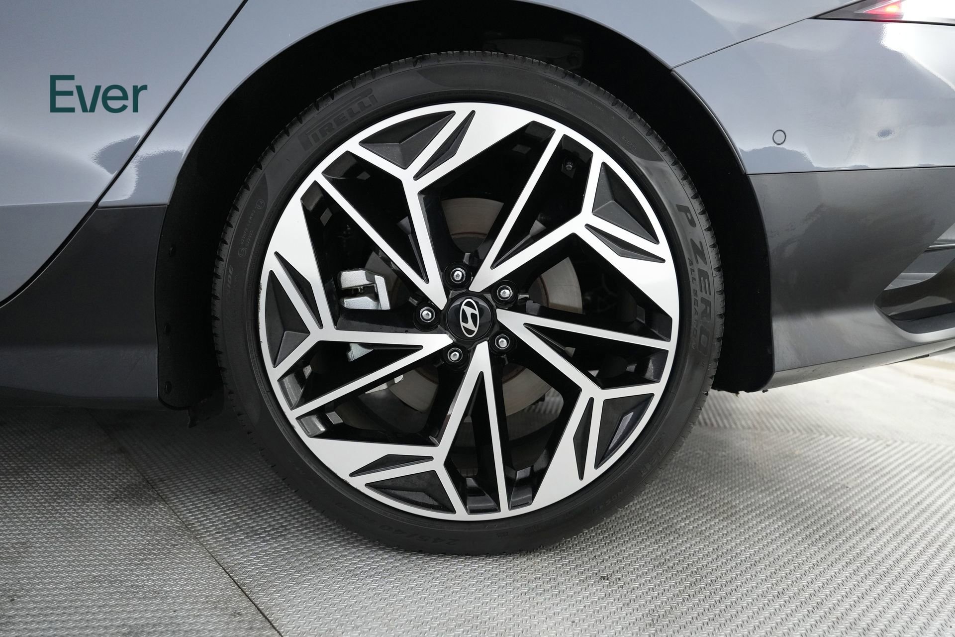 Used 2024 Hyundai Ioniq 6 Limited image 9