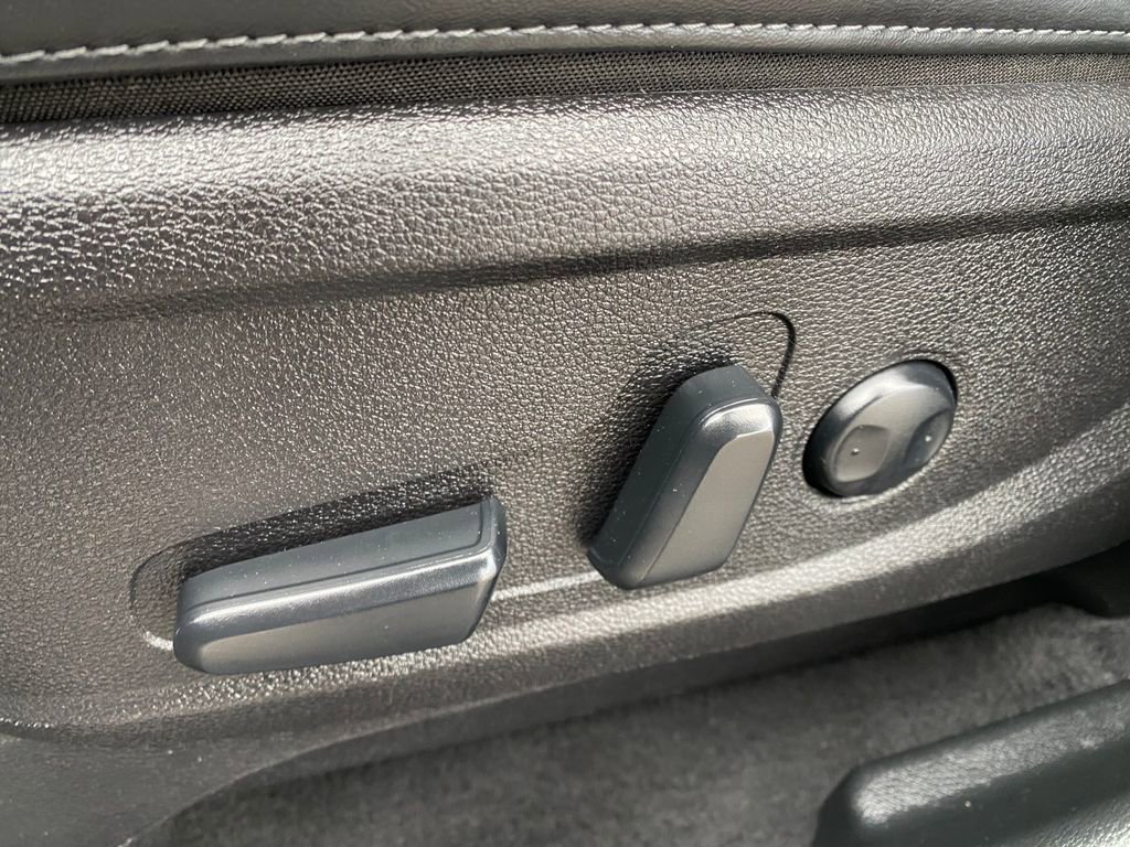 Used 2022 Kia Telluride S image 12