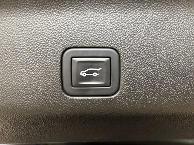 Used 2025 GMC Yukon AT4 w/ AT4 Premium Package image 30