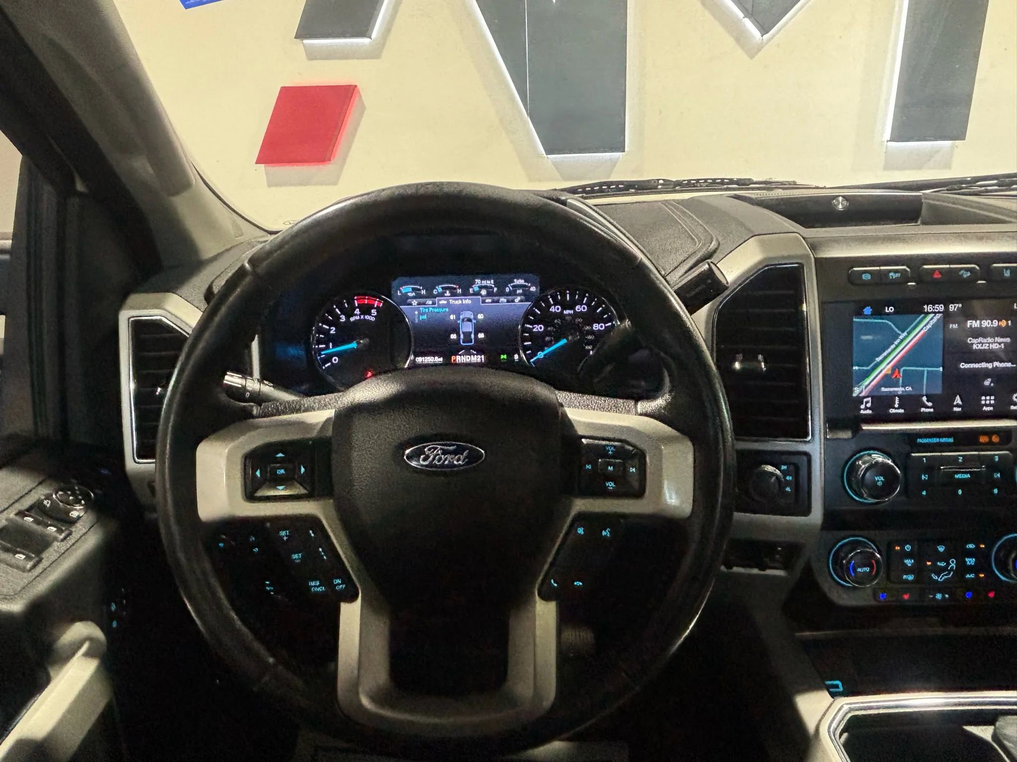 Used 2019 Ford F350 Lariat w/ Lariat Ultimate Package image 16