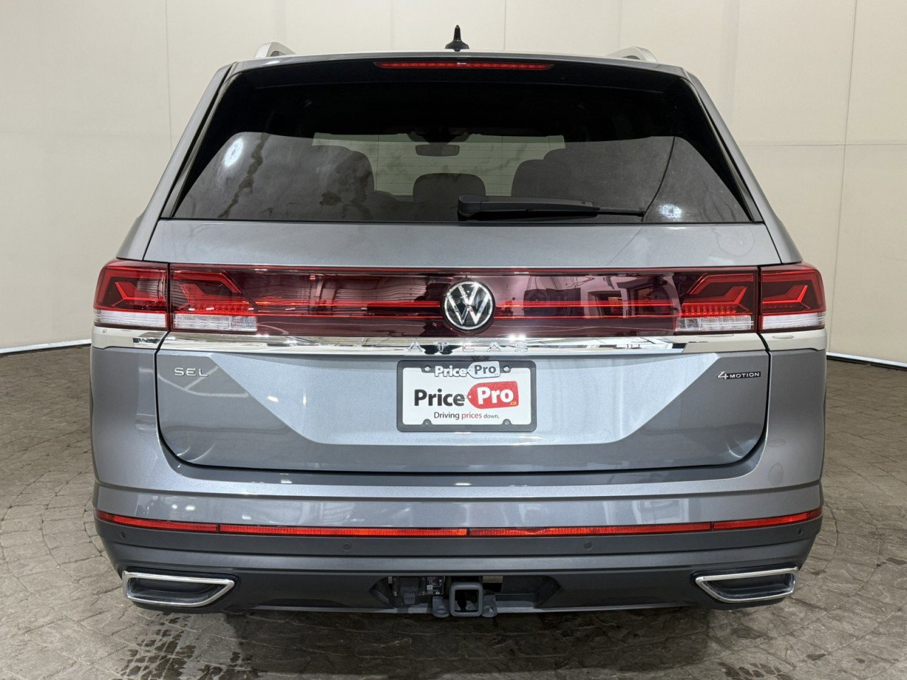 Used 2025 Volkswagen Atlas SEL image 6