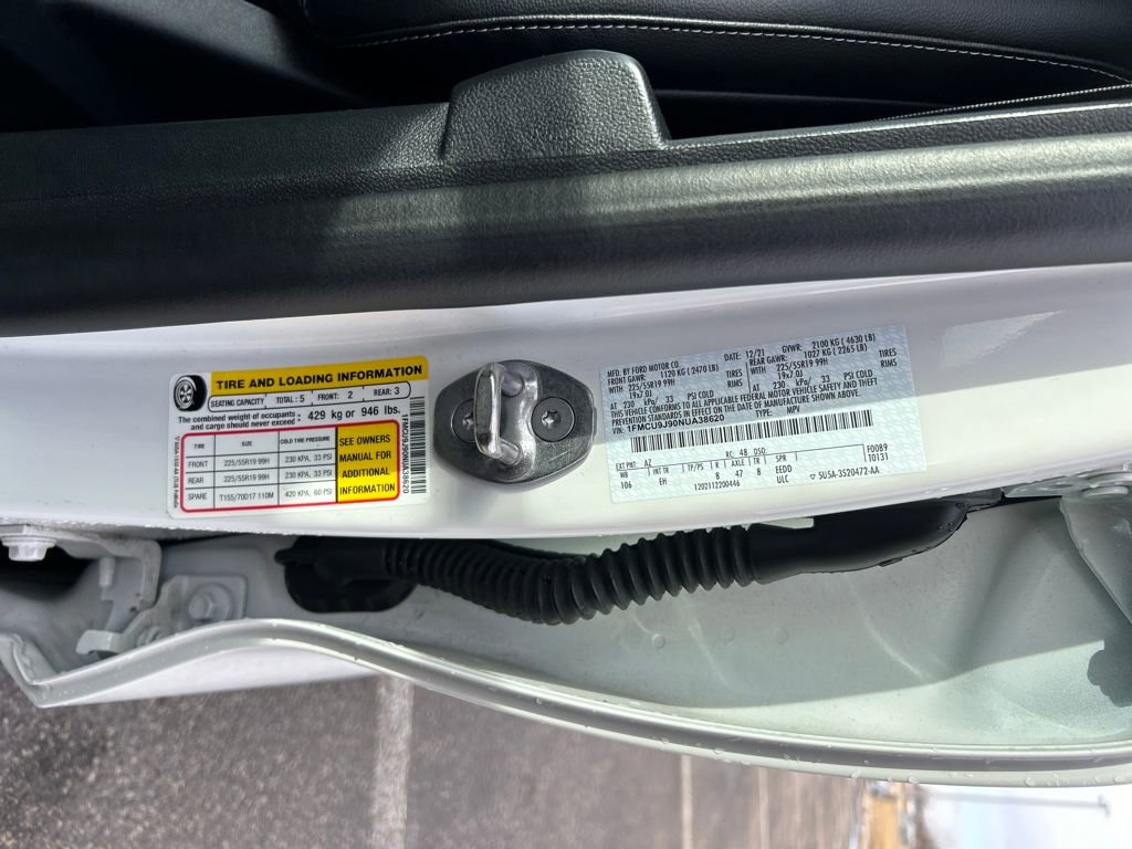 Used 2022 Ford Escape Titanium image 33