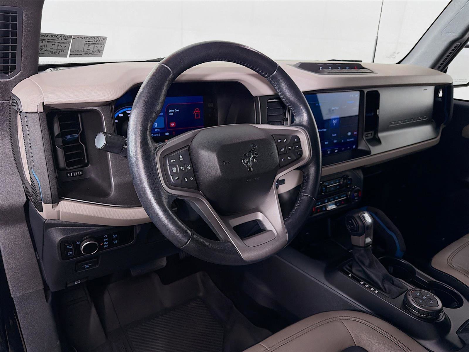 Used 2023 Ford Bronco Wildtrak AWD/4WD image 9