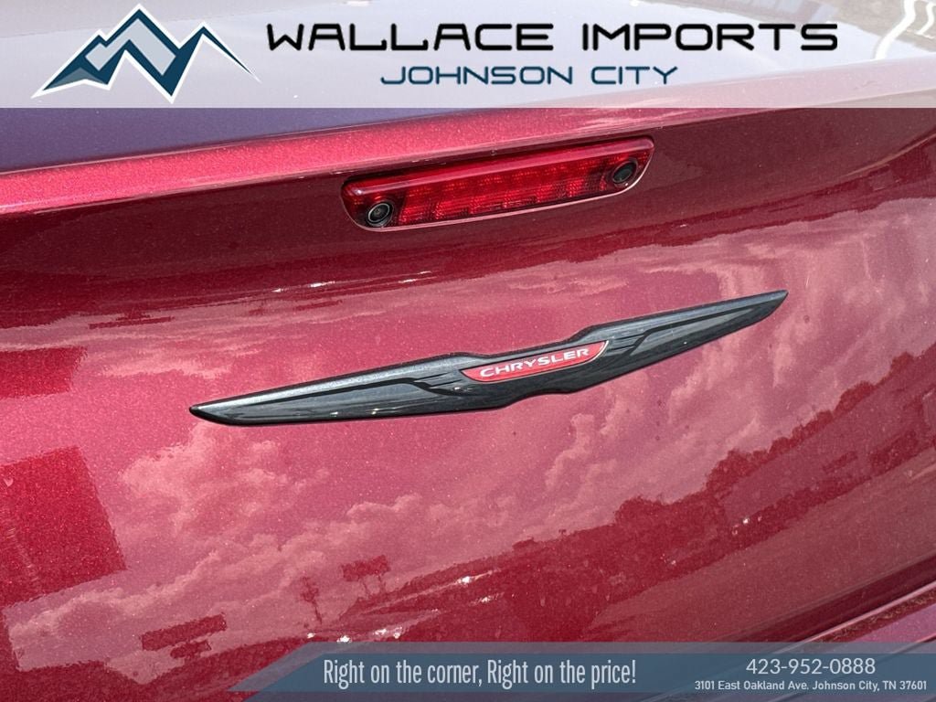 Used 2023 Chrysler 300 S w/ Comfort Group RWD image 10
