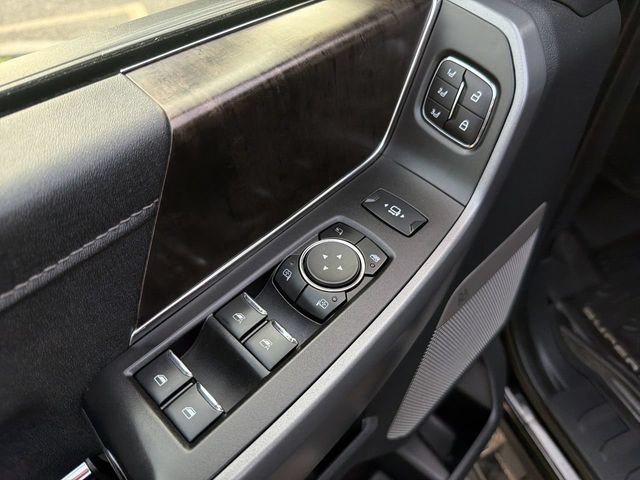 Used 2024 Ford F350 Lariat w/ Lariat Ultimate Package AWD/4WD image 16