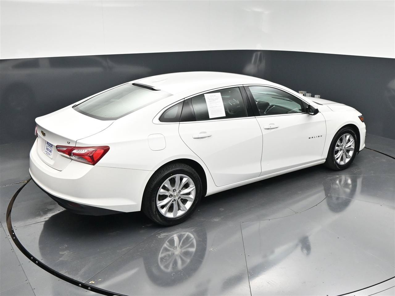 Used 2022 Chevrolet Malibu LT FWD image 23