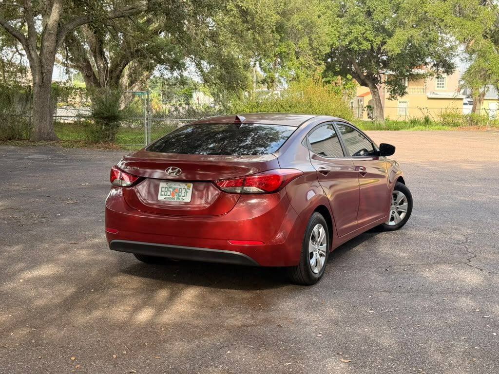 Used 2016 Hyundai Elantra SE FWD image 5