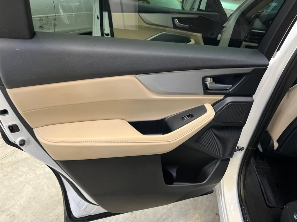 Used 2025 Acura MDX SH-AWD image 22