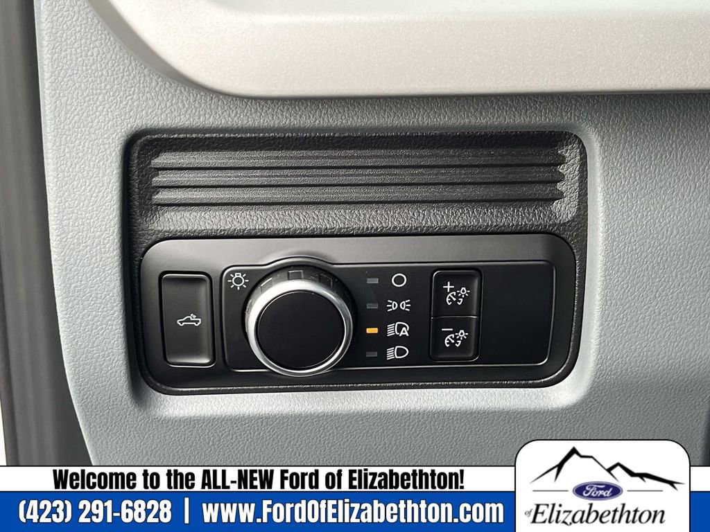 New 2026 Ford F250 4x4 Regular Cab Super Duty image 19