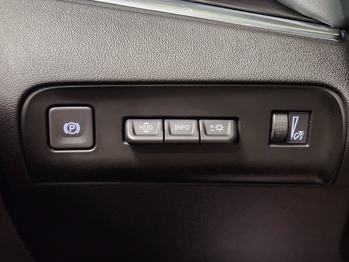 Used 2022 Buick Enclave Premium w/ Experience Buick Package FWD image 41