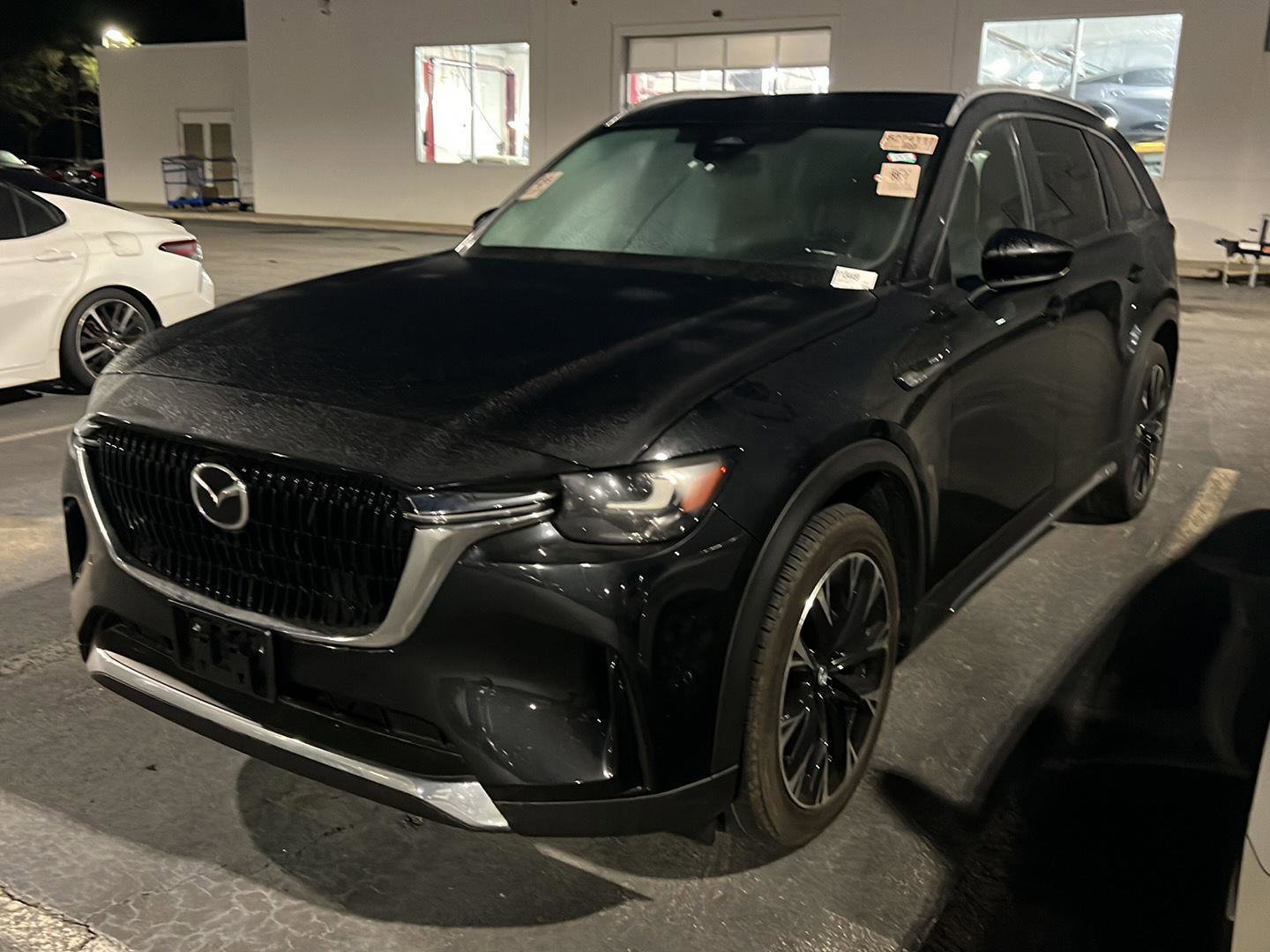 Used 2024 MAZDA CX-90 Plug-In Hybrid w/ Premium Pkg image 2