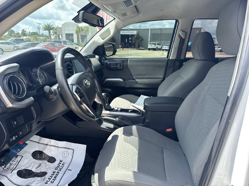 Used 2023 Toyota Tacoma SR5 RWD image 13