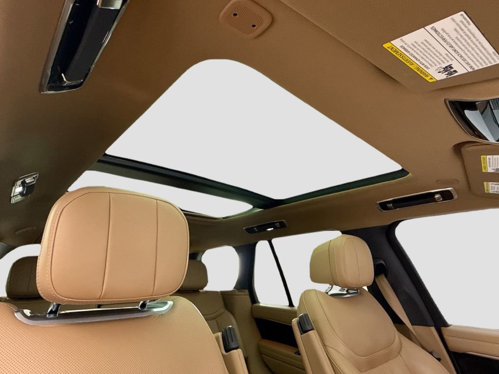 Used 2023 Land Rover Range Rover SE image 17