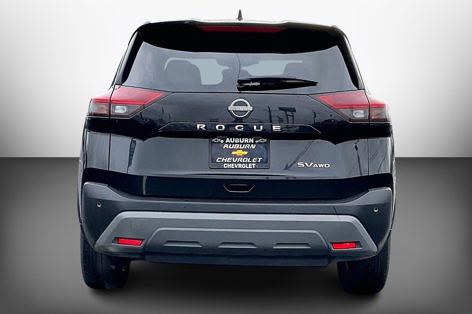 Used 2023 Nissan Rogue SV image 4