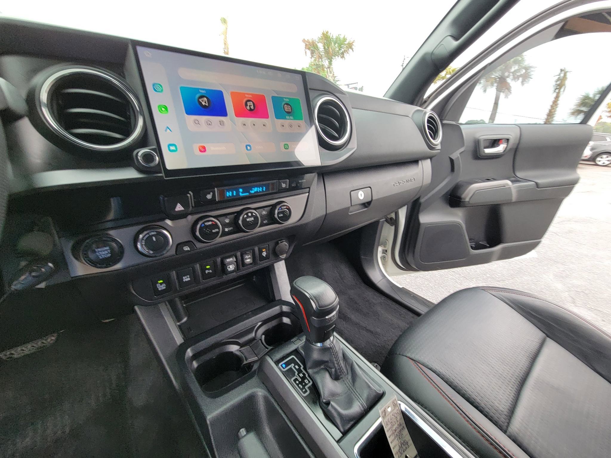 Used 2018 Toyota Tacoma TRD Pro AWD/4WD image 25