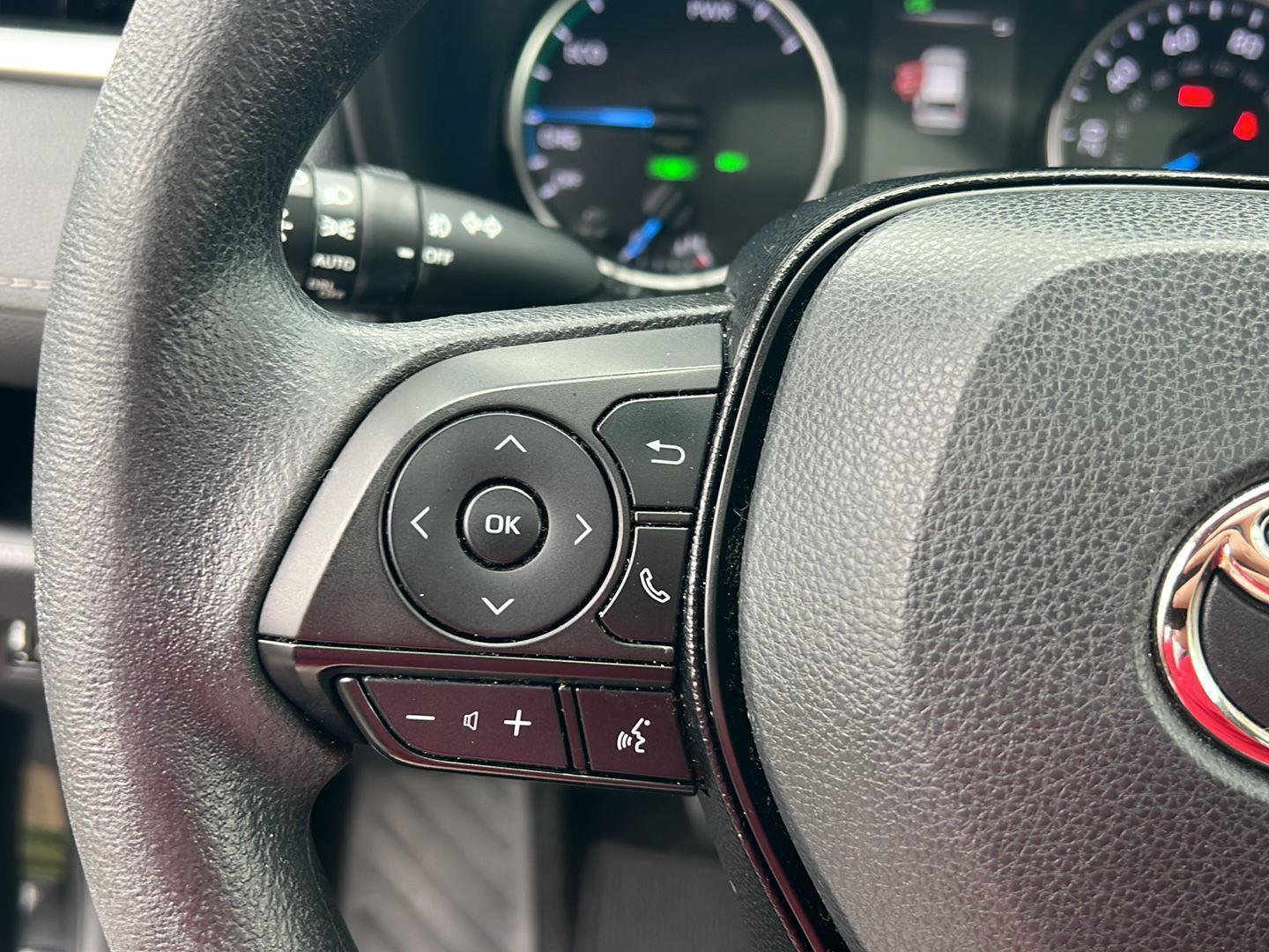 Used 2021 Toyota RAV4 XLE image 20