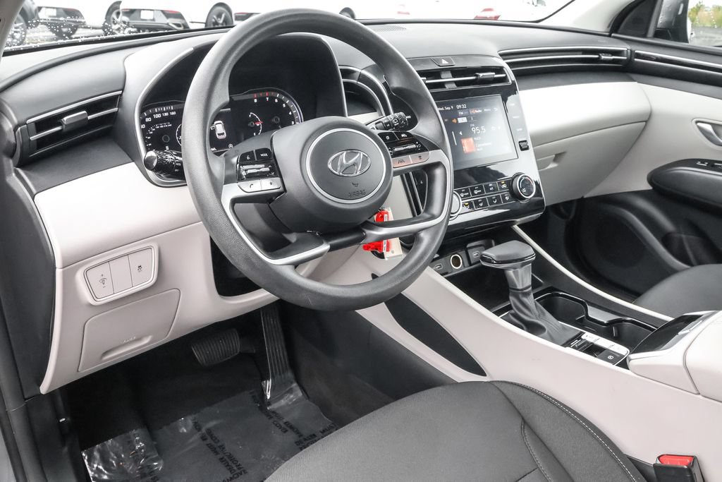 Used 2024 Hyundai Tucson SE AWD/4WD image 5