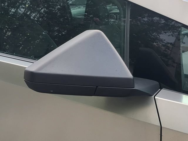 Used 2024 Tesla Cybertruck AWD Crew Cab image 11